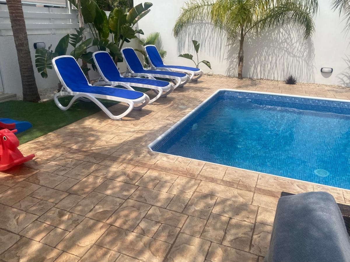 Villa Angel - Exotic Villa 200M From Beach Paralimni Exterior photo