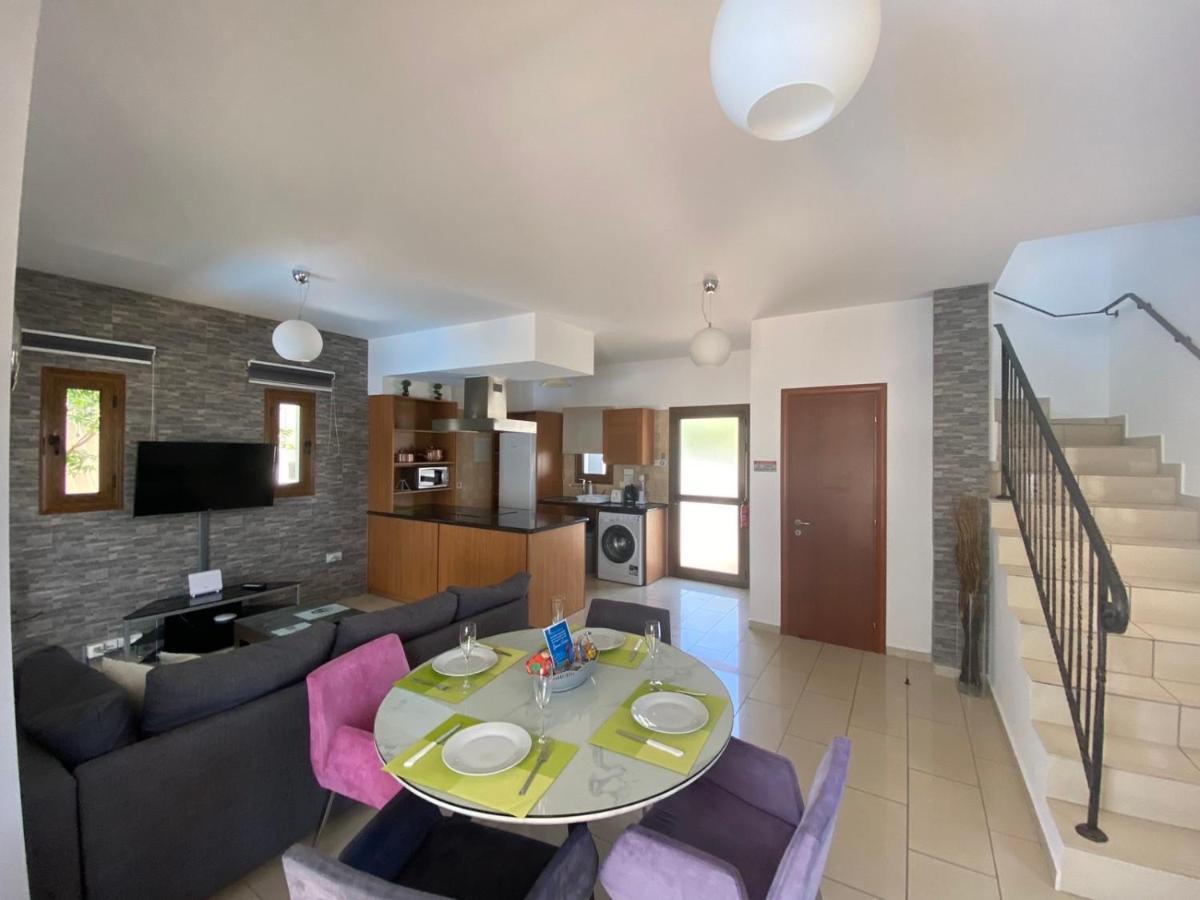 Villa Angel - Exotic Villa 200M From Beach Paralimni Exterior photo
